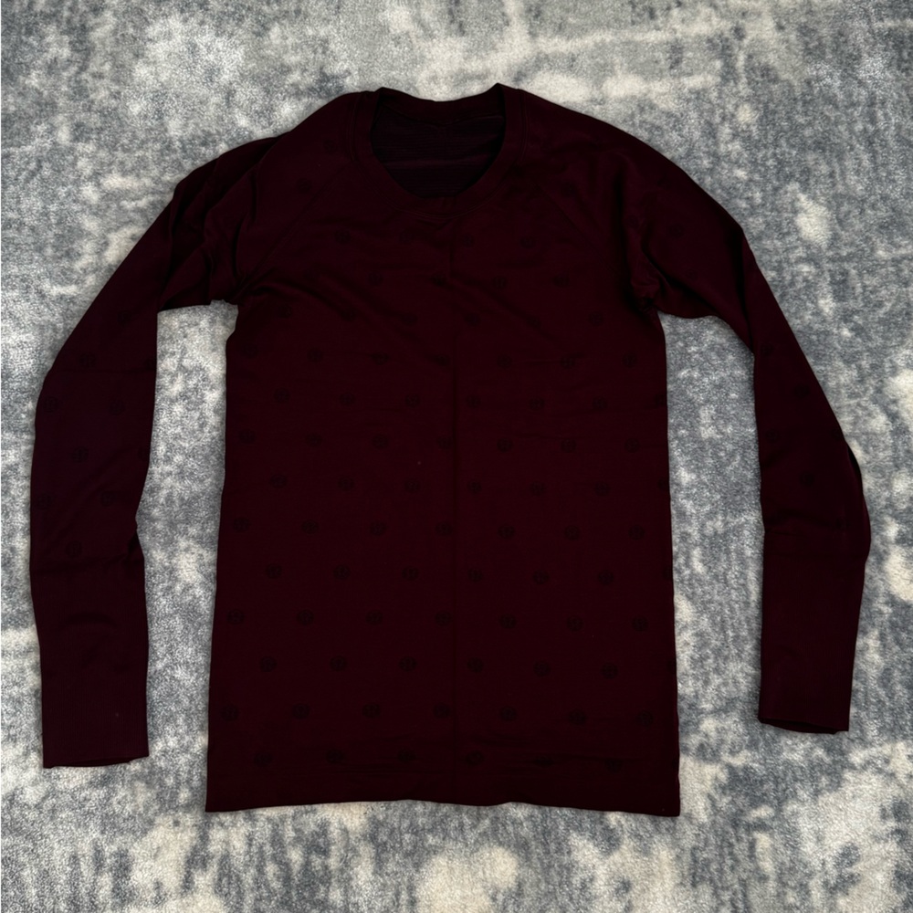 Lululemon Swiftly Tech Long sleeve with Logo